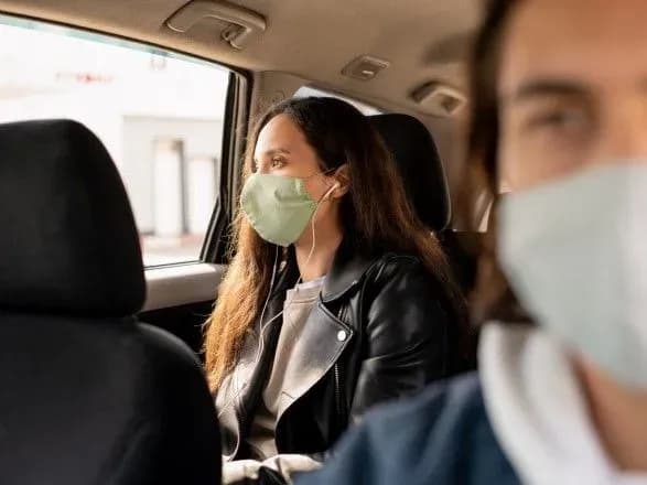 В Україні відсьогодні діють нові правила пасажирських перевезень на час карантину: що варто знати