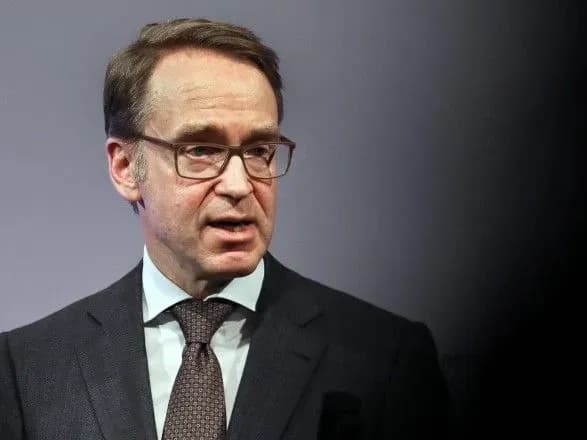 Глава німецького Бундесбанку подав у відставку "з особистих причин". У ЗМІ розглядають ряд версій
