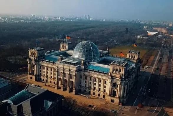 Двоє депутатів бундестагу закликали до запуску "Північного потоку - 2"