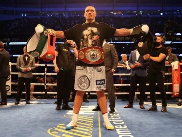 Бокс: Усик потрапив до трійки найкращих боксерів планети за версією “The Ring”