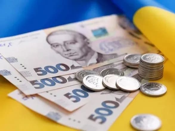 На понад 240 гривень: як за місяць в Україні зросла середня зарплата