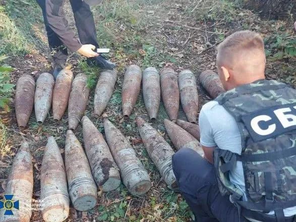 Біля лінії розмежуваня знайшли ворожий схрон зі снарядами на понад 300 кг тротилу