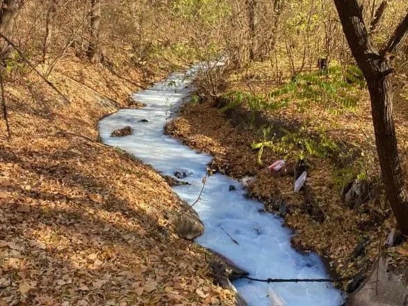 "Река" в Харькове изменила цвет: полиция открыла производство