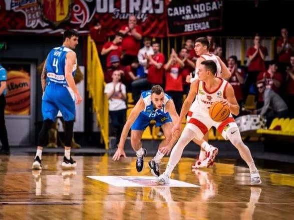 Чинний чемпіон України завоював ювілейну перемогу в баскетбольній Суперлізі