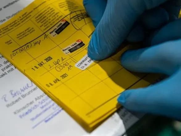 У "Борисполі" ще у близько 20 осіб виявили COVID-сертифікати з ознаками підробки