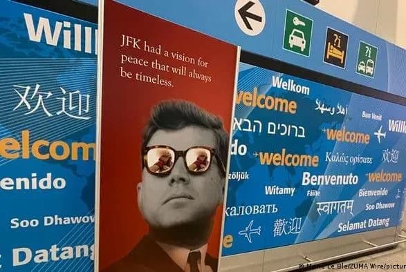 Коронавірус: США відкривають кордони для щеплених іноземців