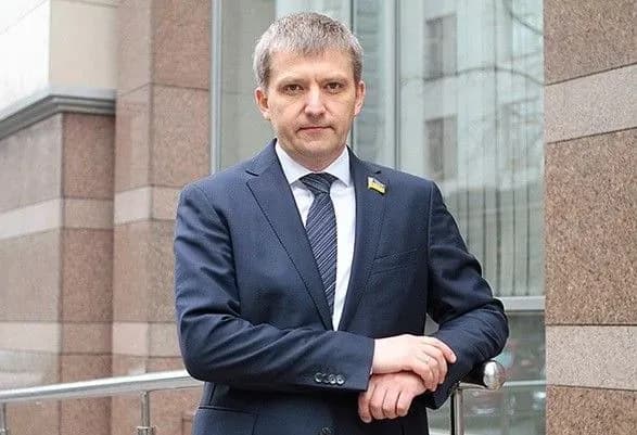 ЗМІ: нардеп Сергій Демченко втручається в будівництво аеропорту у Дніпрі