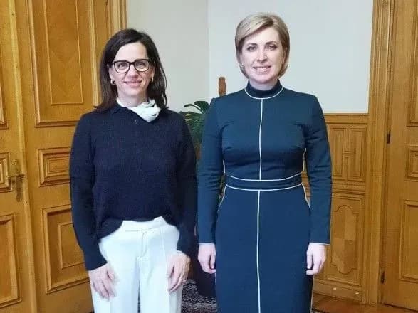 Верещук обсудила с послом Канады в Украине помощь в отношении внутренне перемещенных лиц из Донбасса и Крыма