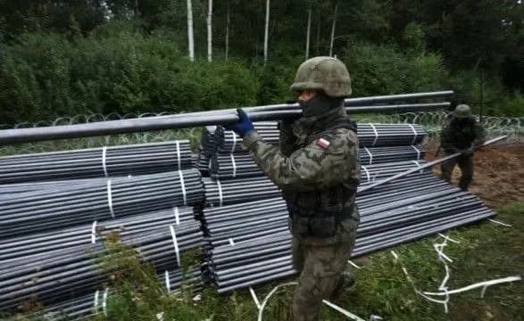 Польща має намір відгородитися від Білорусі п’ятиметровим муром