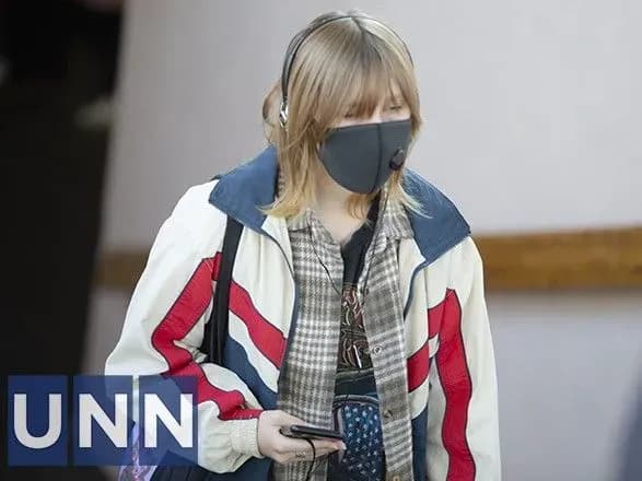 Лікар пояснив у чому полягає феномен хронічного коронавірусу - маски знімати не на часі