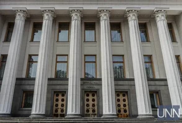 Мінінфраструктури віддали контроль за цінами на ремонт доріг