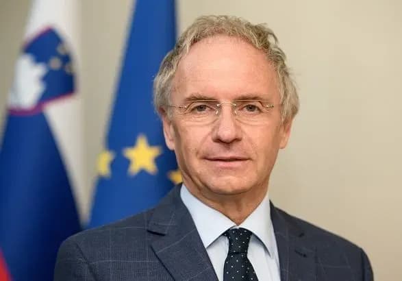 Уряд Словенії закликає закрити кордони ЄС для мігрантів