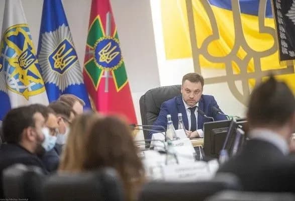 Україна цього року планує отримати ще 11 французьких гелікоптерів, а на початку наступного - катер для прикордонників - МВС