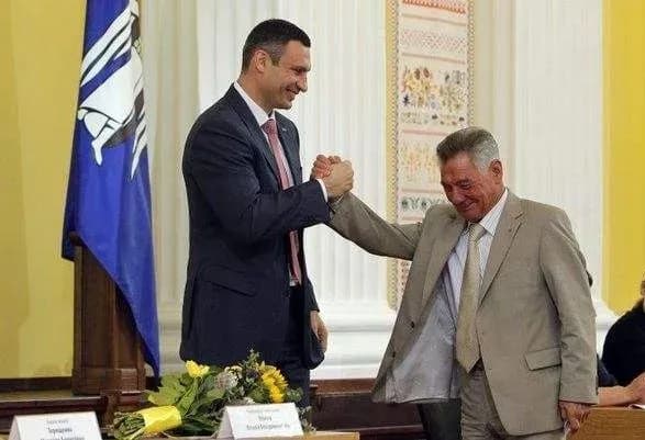 Відвідував мої поєдинки, а потім розповідав нюанси політики: Кличко висловив співчуття через смерть Омельченка