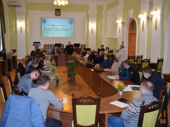 Гослесагентство и бизнес обсудили, сколько леса безопасно и экономически выгодно вырубать