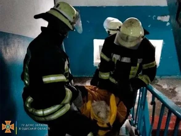 Горіла одеська багатоповерхівка, є постраждалі