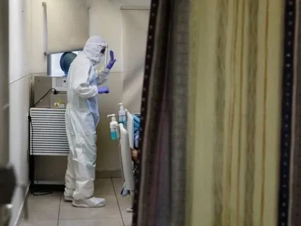 Перший випадок інфікування новим південноафриканським штамом COVID-19 зафіксували в Ізраїлі
