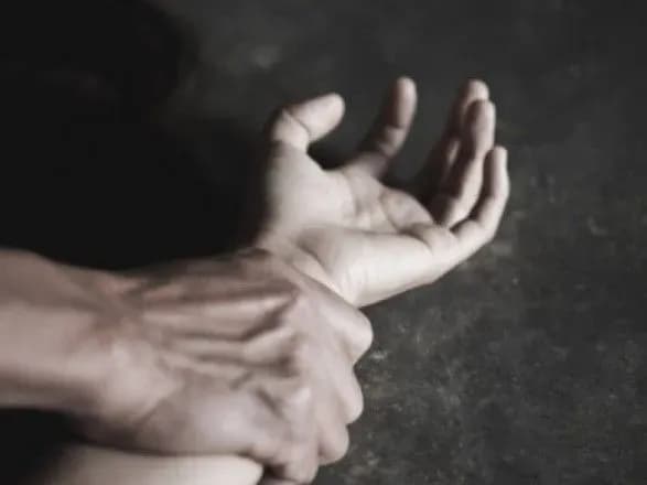 Почули крики із квартири: під Києвом чоловік зґвалтував дівчину, поліцію викликали сусіди