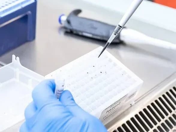 "Омікрон" шириться Європою: новий випадок зараження виявили в Австрії