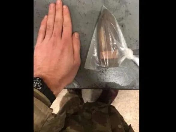 У Великій Британії лікарі виявили у прямій кишці чоловіка артилерійський снаряд