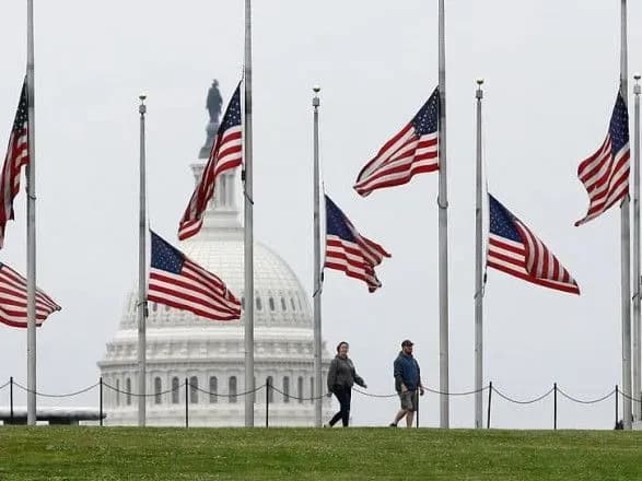CNN: адміністрація Байдена обмірковує евакуацію громадян США з України у разі вторгнення Росії