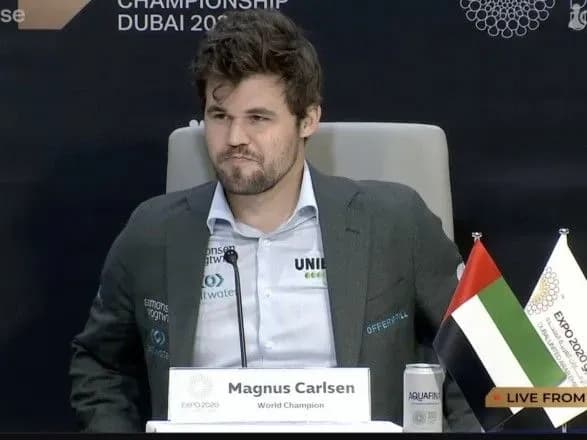 Магнус Карлсен достроково захистив титул чемпіона світу з шахів, обігравши росіянина