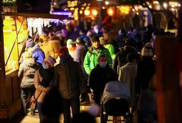 Швейцарія посилить COVID-обмеження через загрозу колапсу системи охорони здоров'я