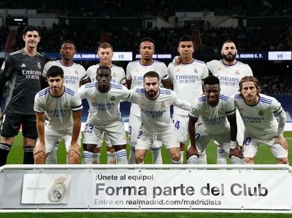 Гол слета Бенземы помог “Реалу” победить в мадридском дерби