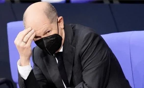 Шольц відкинув вплив політики на рішення регулятора щодо "Північного потоку-2"