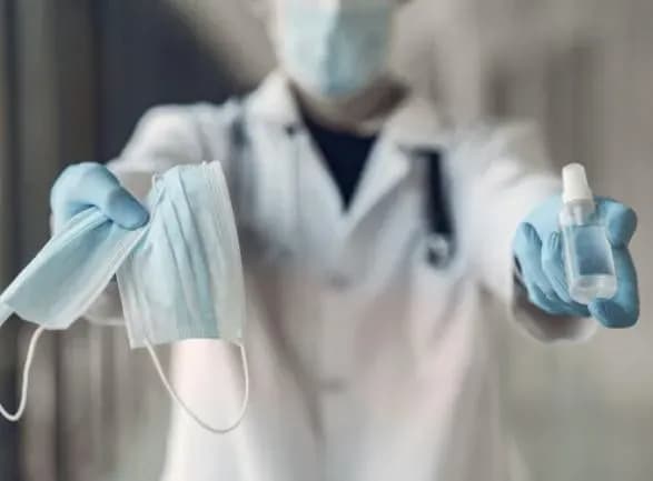 Следующая волна COVID-19 может прийти в Украину в начале февраля - Данилов