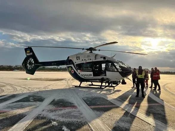 До Львова поліцейським гелікоптером доправили чотириденне немовля з вадою серця