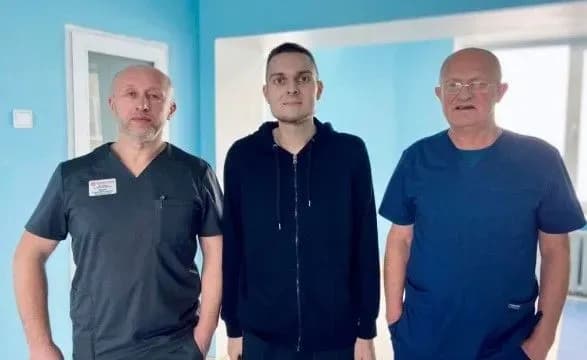 У Львові лікарі видалили поліцейському 11-кілограмову злоякісну пухлину