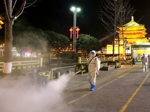 Спалах COVID-19 у китайському Сіані: розпочали дезінфекцію міста