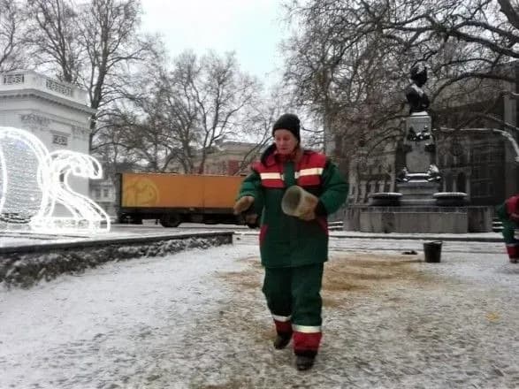 Гололедица в Одессе нарушила работу городского транспорта