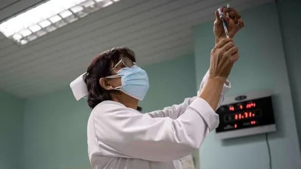 Куба щепить все доросле населення бустерною дозою вакцини у січні