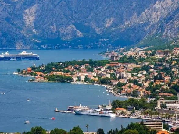 Чорногорія у січні посилить умови в'їзду для українців