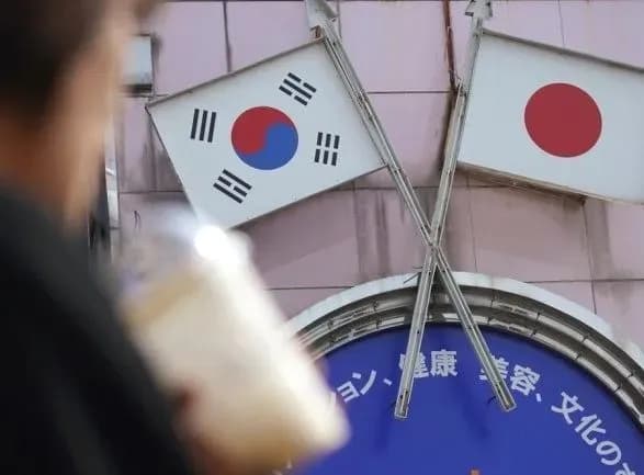 Япония и Южная Корея сообщили о запуске КНДР неизвестного снаряда