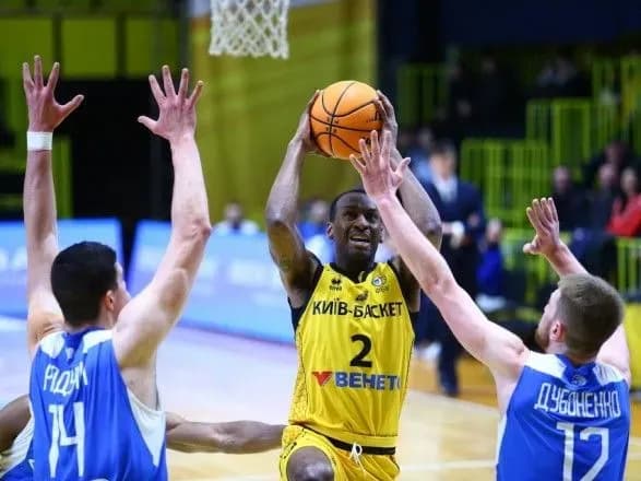 Первый матч года в Суперлиге: стал известным победитель