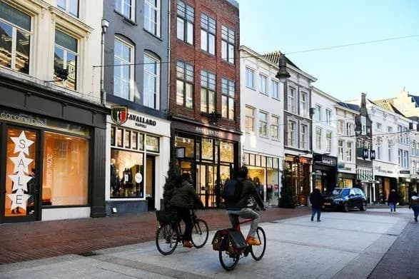 Нідерланди послаблять обмеження, запроваджені у зв'язку з COVID-19