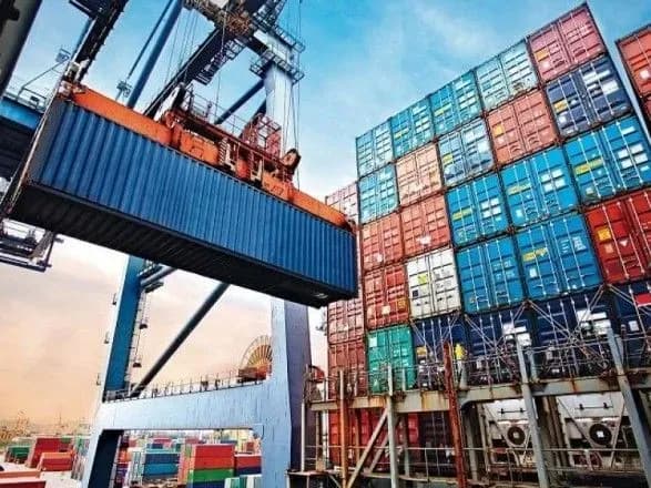 Обсяг перевалки вантажів у портах України у 2021 році скоротився на 3,6%