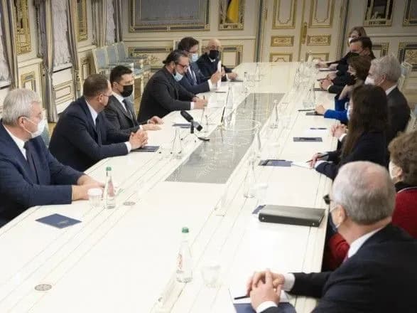 Росія може використати паспортизацію в ОРДЛО для нападу на Україну – Зеленський на зустрічі із сенаторами США