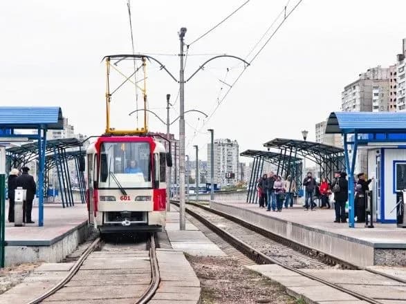 У Києві перейменували трамвайну зупинку Ватутіна на честь Романа Шухевича