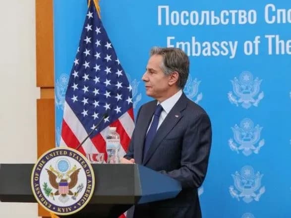 Блинкен: США известно о планах РФ увеличить наращивание сил у Украины в “очень короткие сроки”