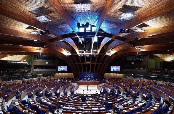 ПАСЕ поддержала поправку с призывом к России отвести свои войска от границ Украины