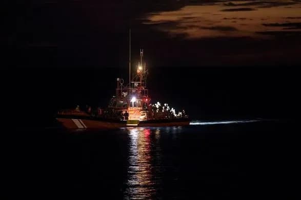 Іспанія врятувала 319 мігрантів в Атлантичному океані, ще 18 потонули