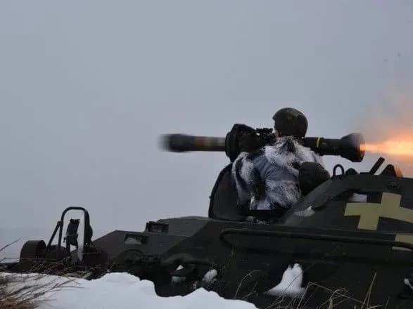 Військові ЗСУ випробували протитанкові комплекси NLAW
