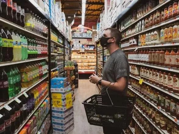 У Польщі знову заборонили торгівлю в неділю