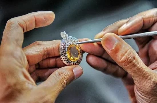 31 січня — Всесвітній день ювеліра