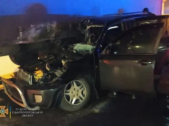 ДТП з вантажівкою у Дніпрі: загинули двоє людей