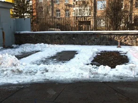 У Верховному Суді заявили, що з їх майданчика зникло близько 70 автомобілів